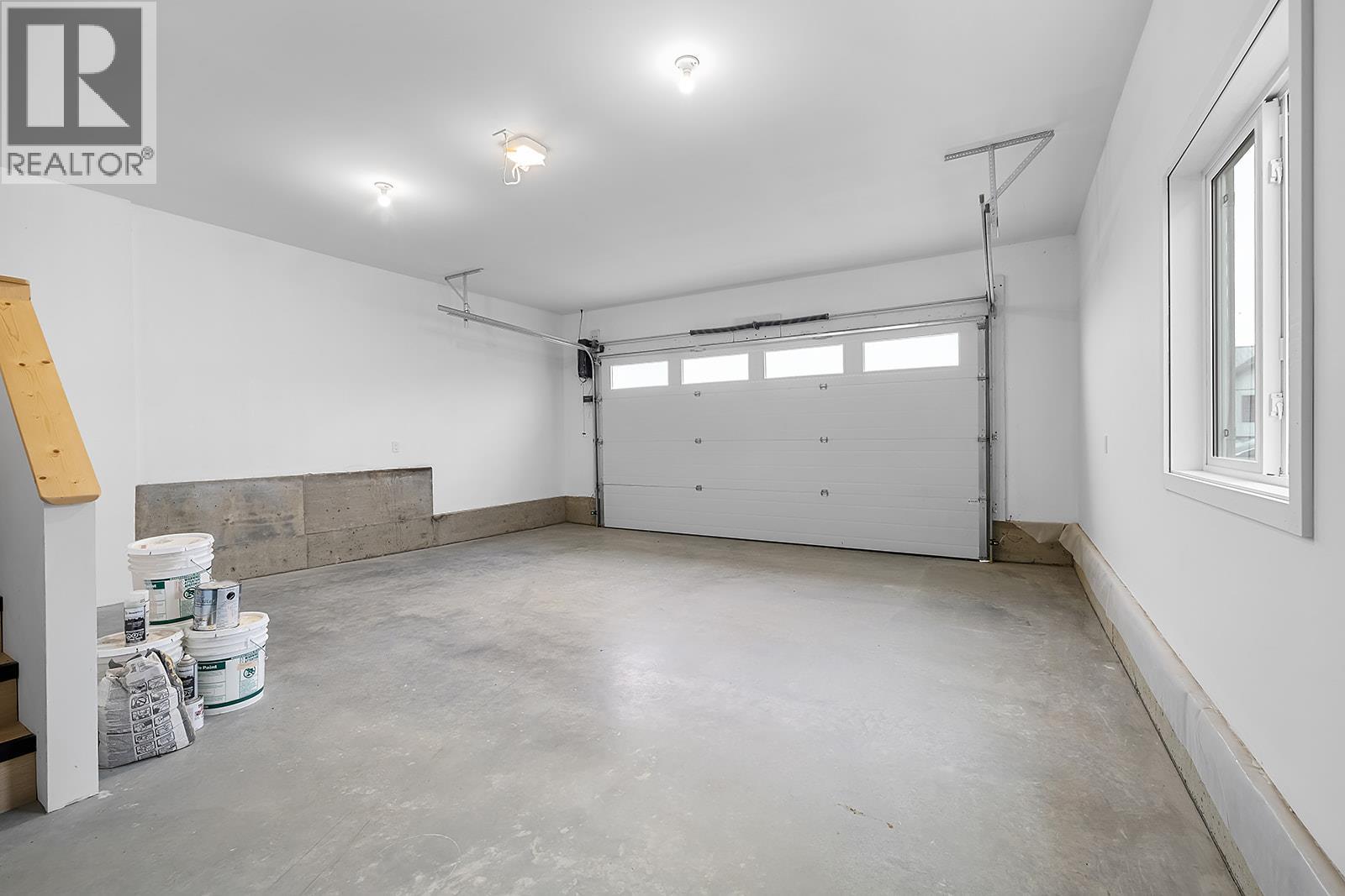 712 Mountain View Crescent, Creston