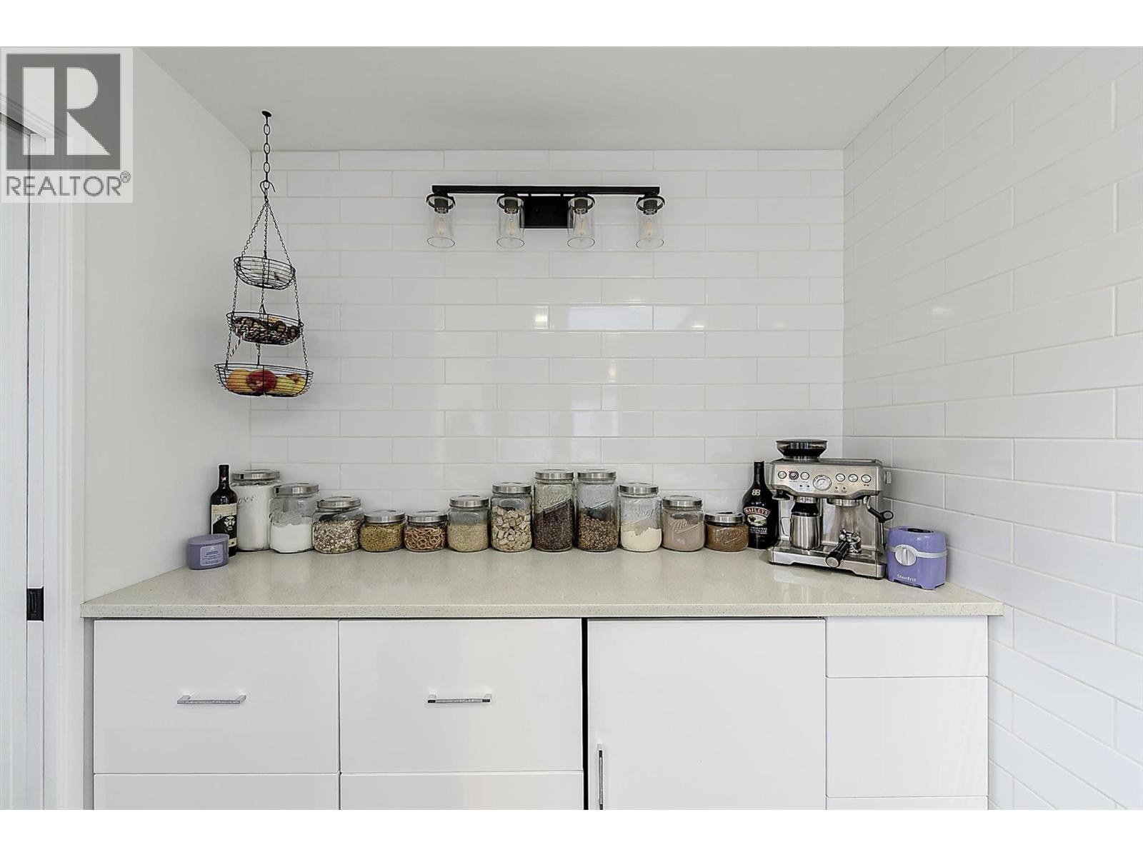  15 Traders Cove Road, Kelowna