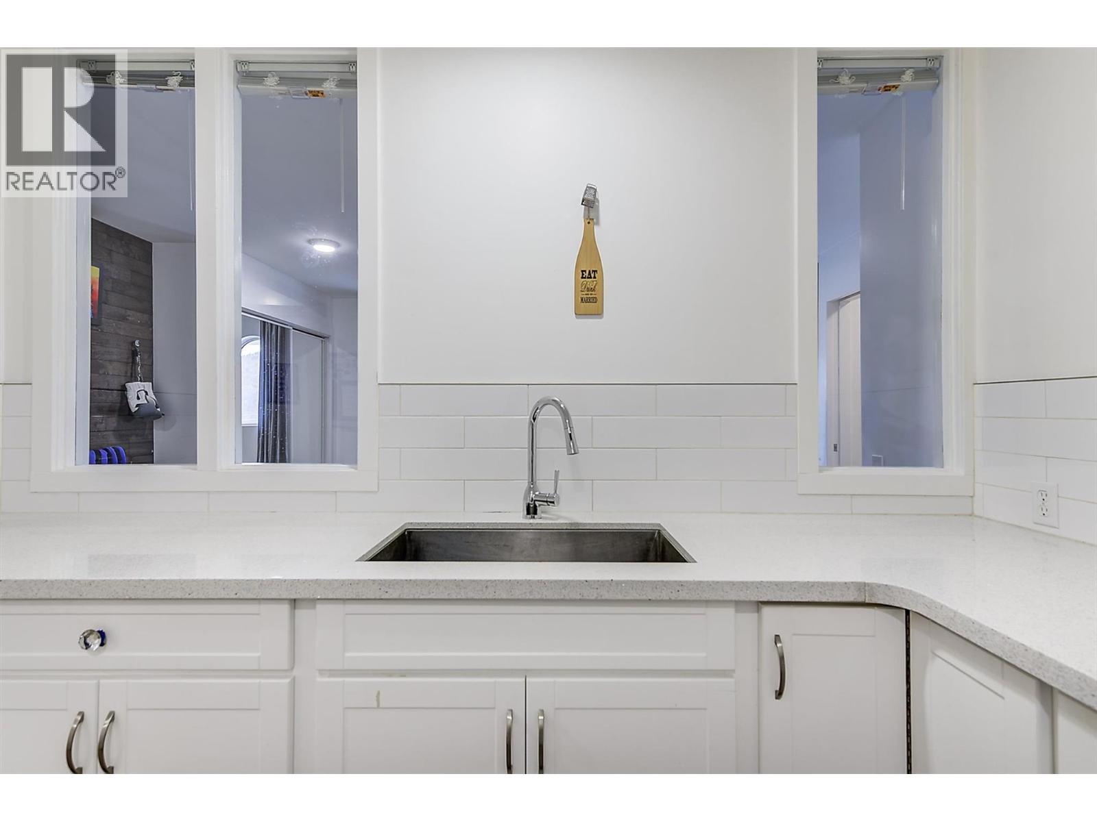  15 Traders Cove Road, Kelowna