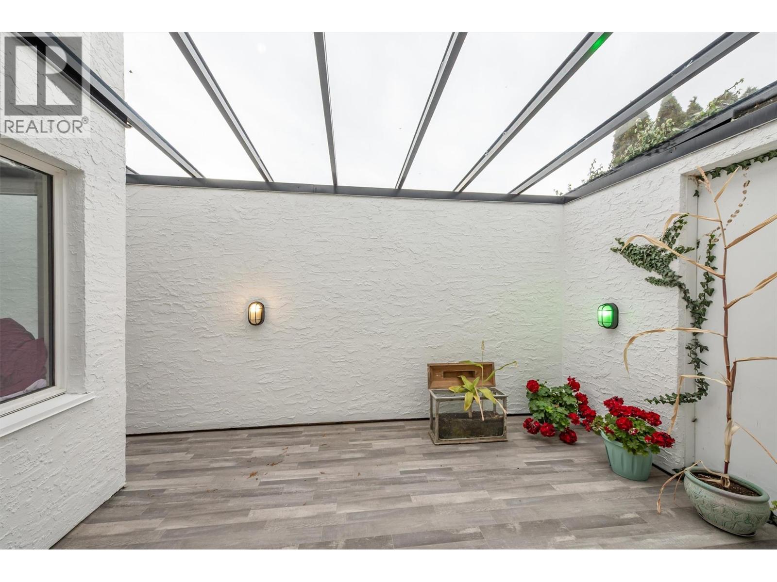  15 Traders Cove Road, Kelowna