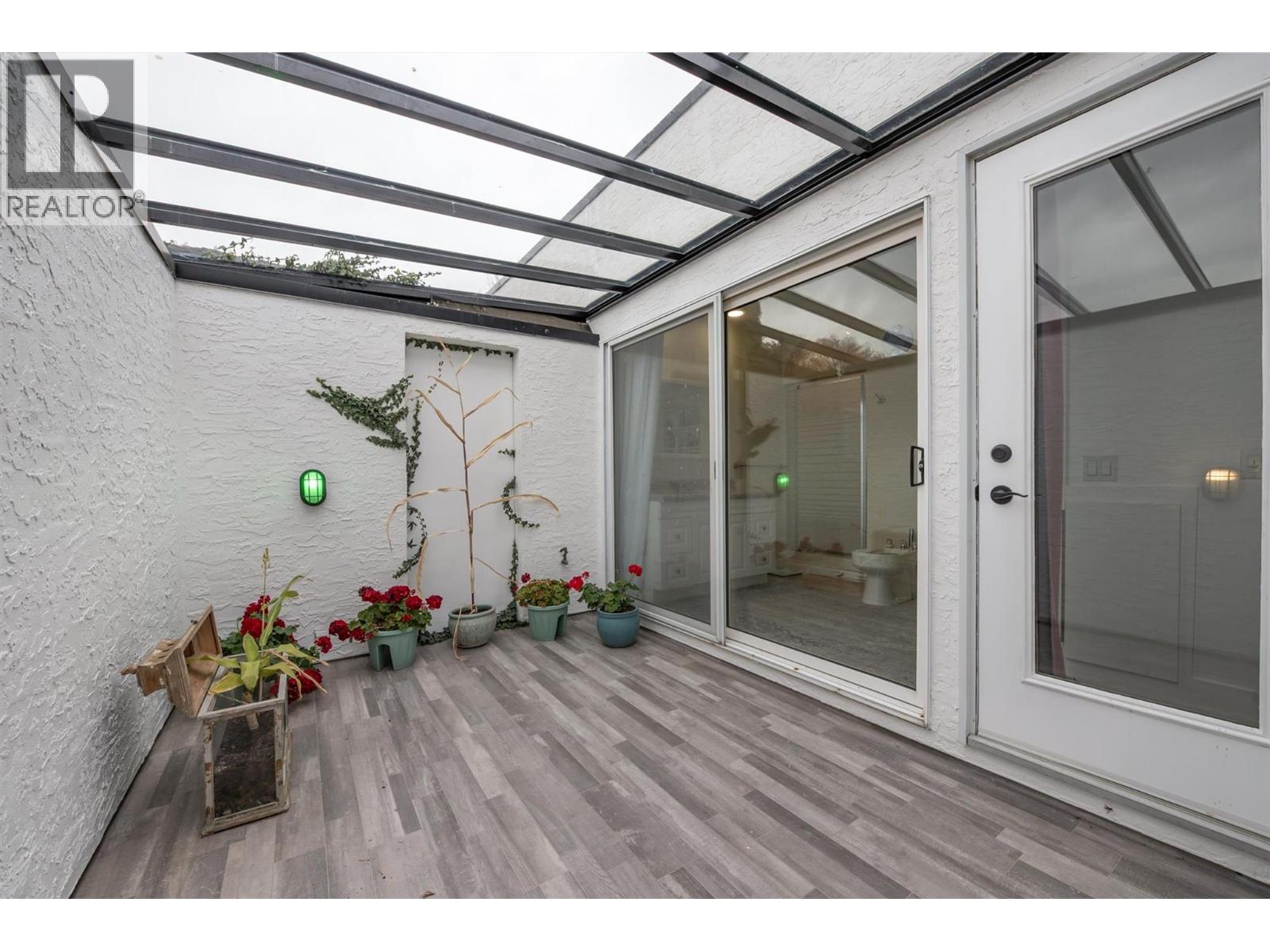  15 Traders Cove Road, Kelowna