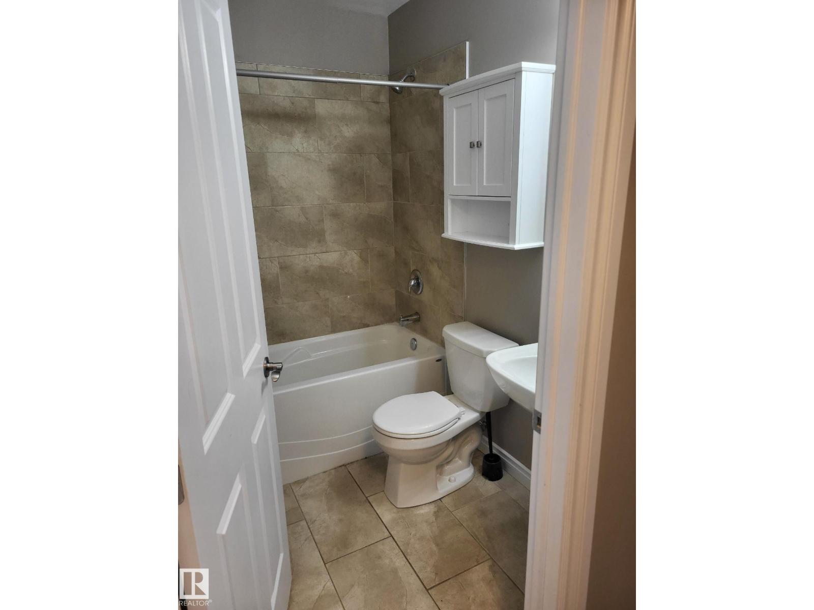 8607 108A ST NW, Edmonton