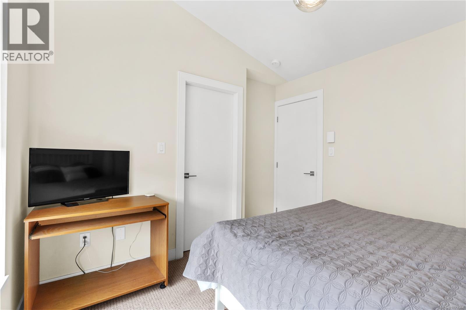 153 300 Phelps Avenue, Langford