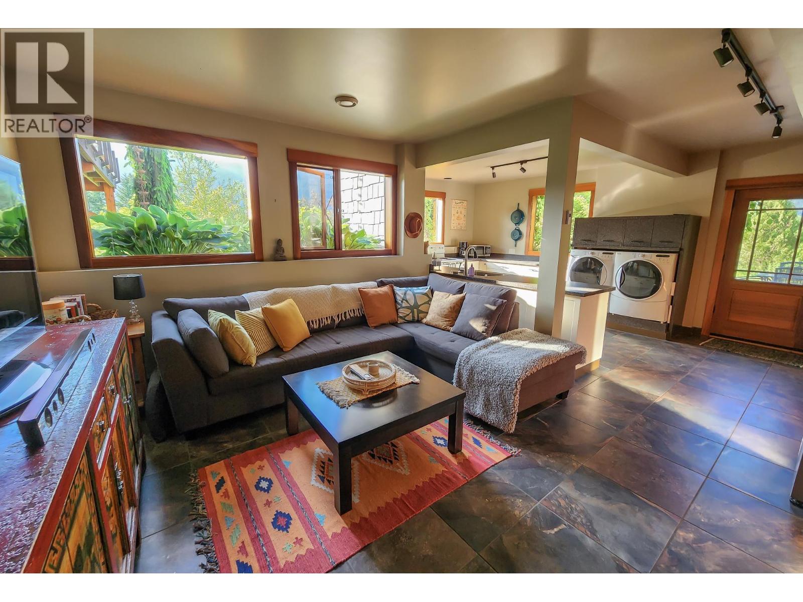 6890 HARROP-PROCTER Road, Harrop