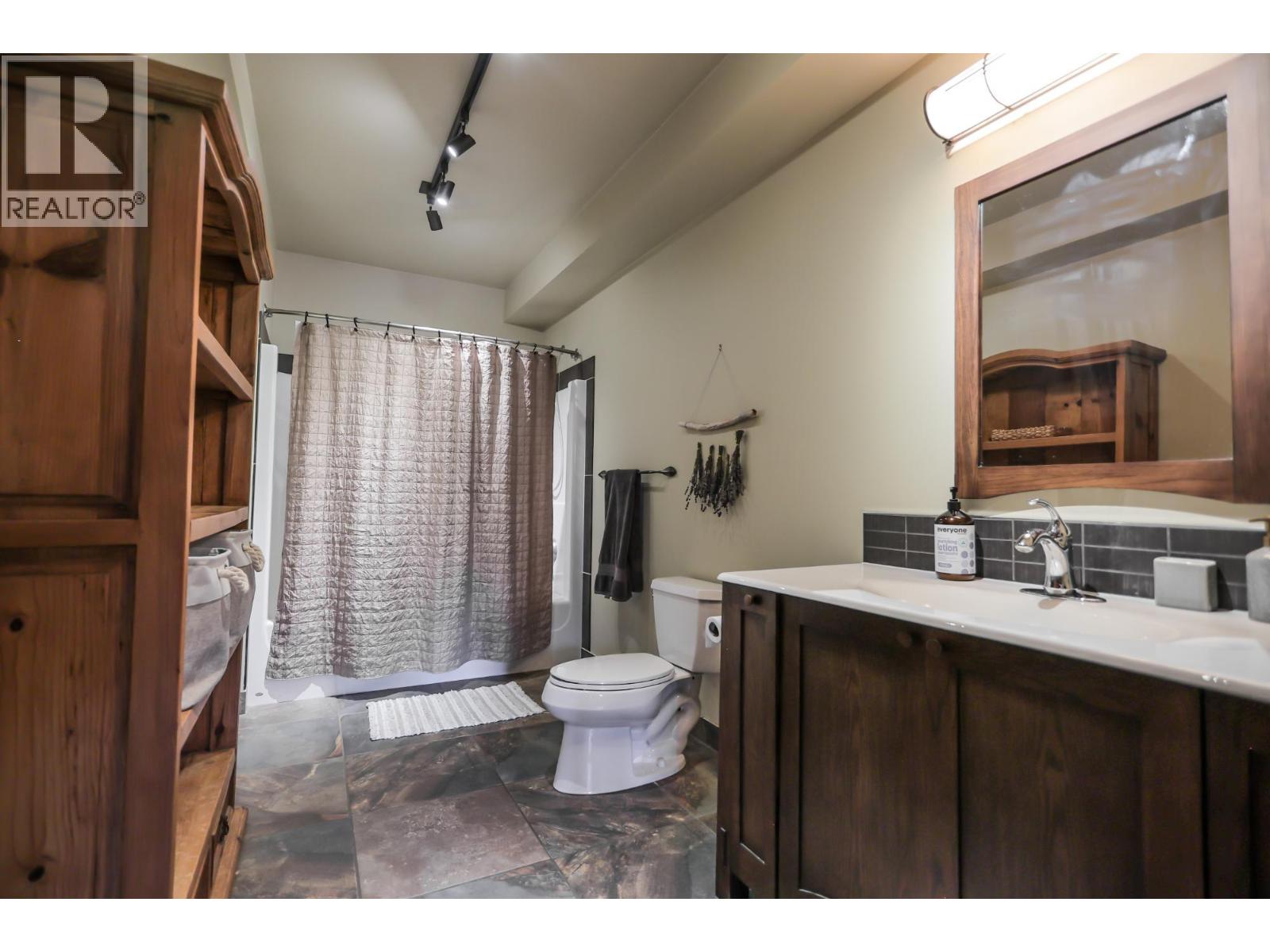 6890 HARROP-PROCTER Road, Harrop