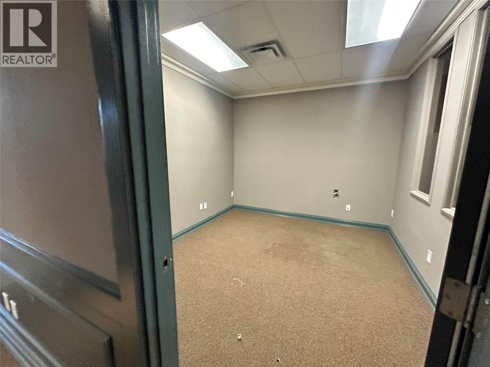 101 1460 Pandosy Street, Kelowna