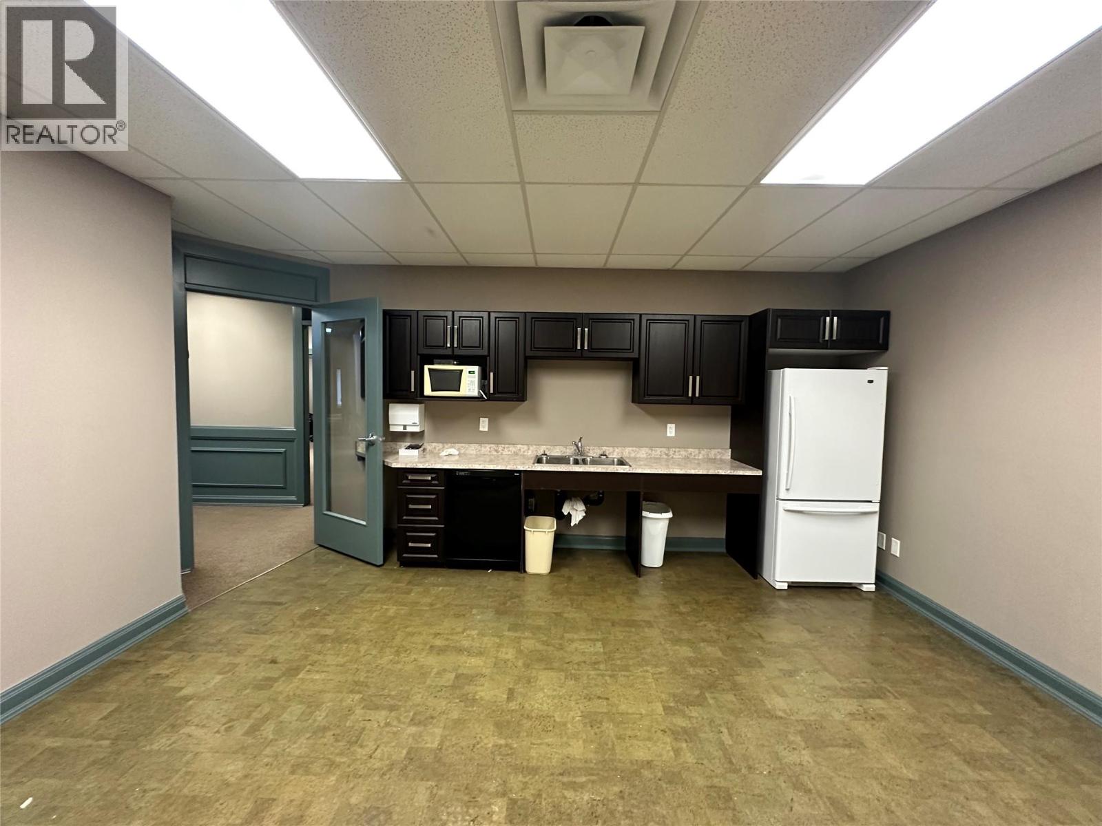 101 1460 Pandosy Street, Kelowna