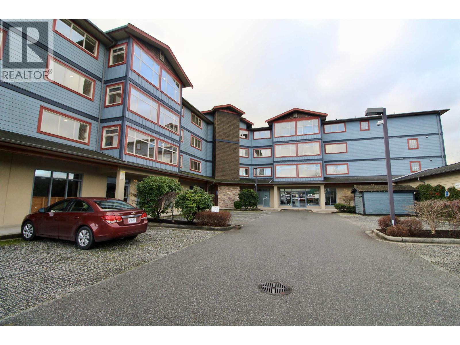 308 5631 INLET AVENUE, Sechelt