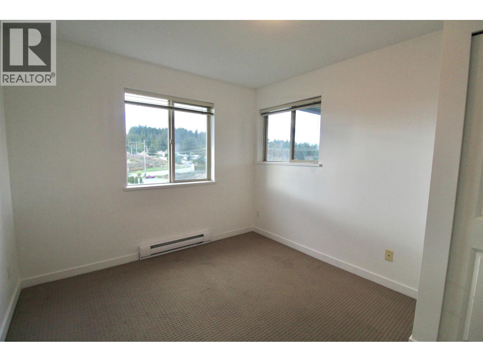 308 5631 INLET AVENUE, Sechelt