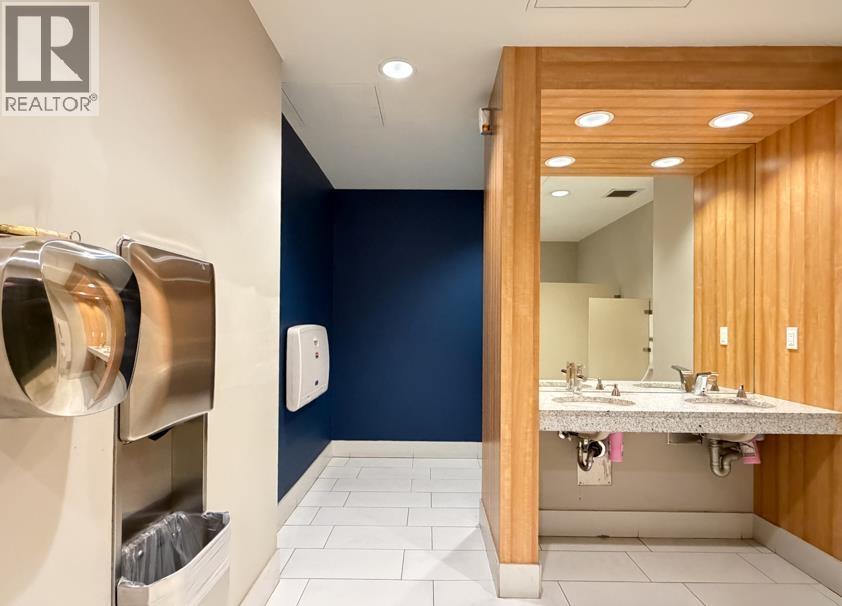 Office in Vancouver - Image 8