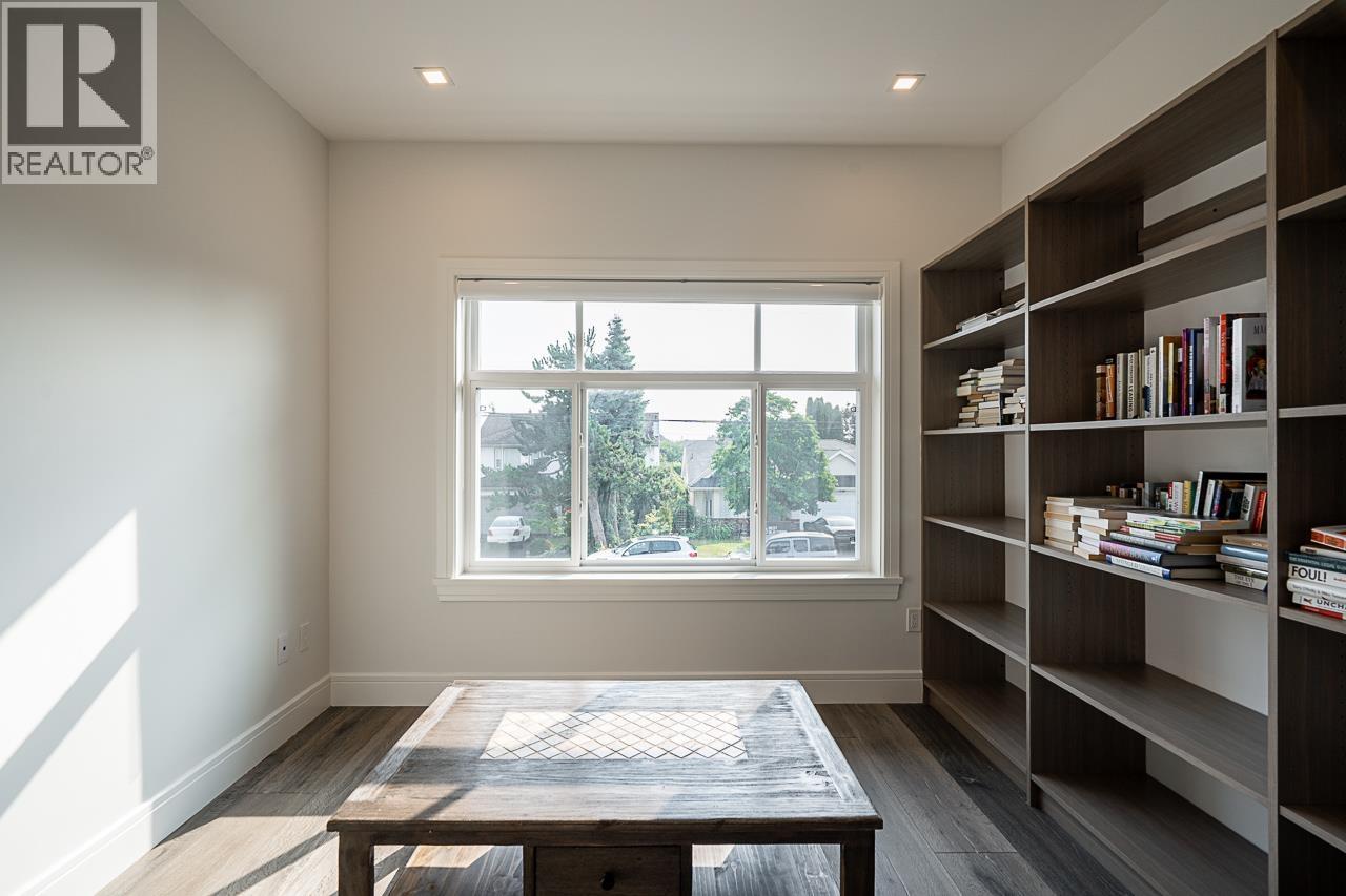 4929 53 Street, Ladner