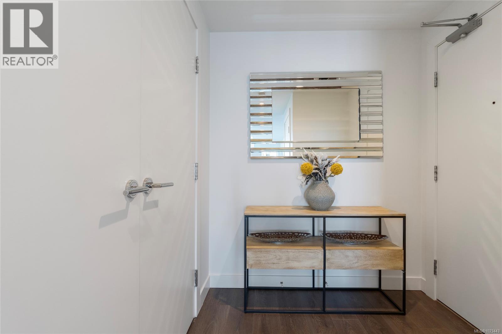 1203 60 Saghalie Road, Victoria