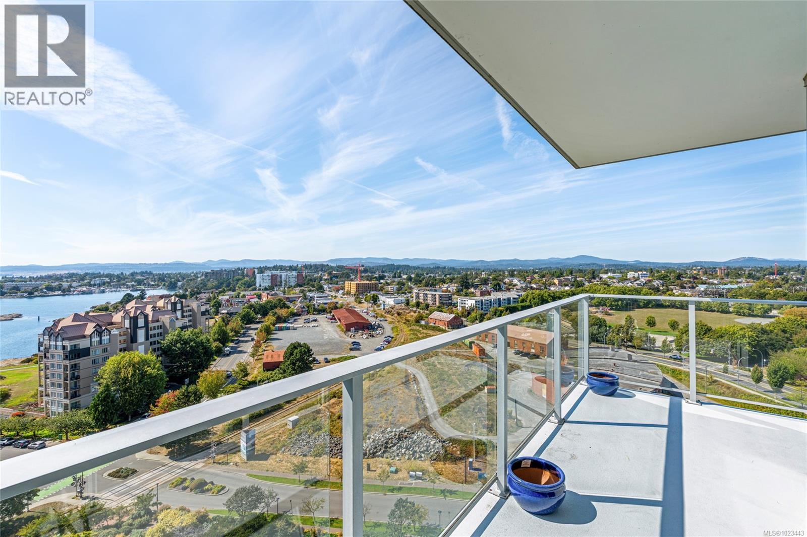 1203 60 Saghalie Road, Victoria