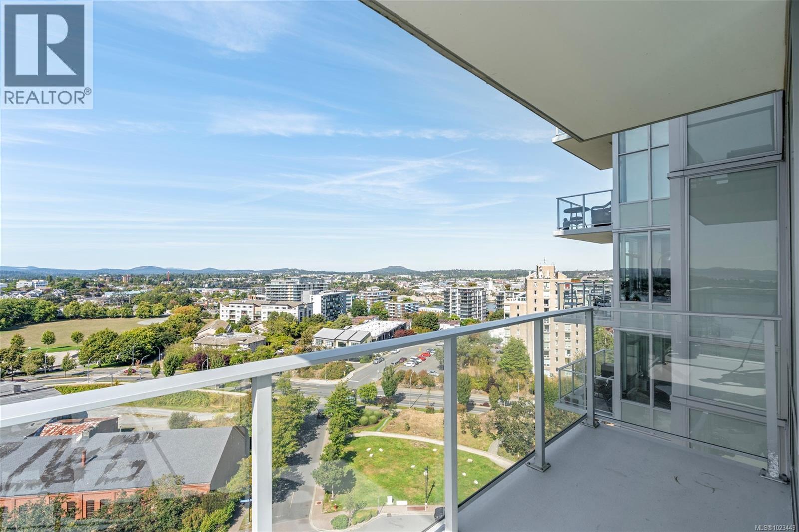 1203 60 Saghalie Road, Victoria