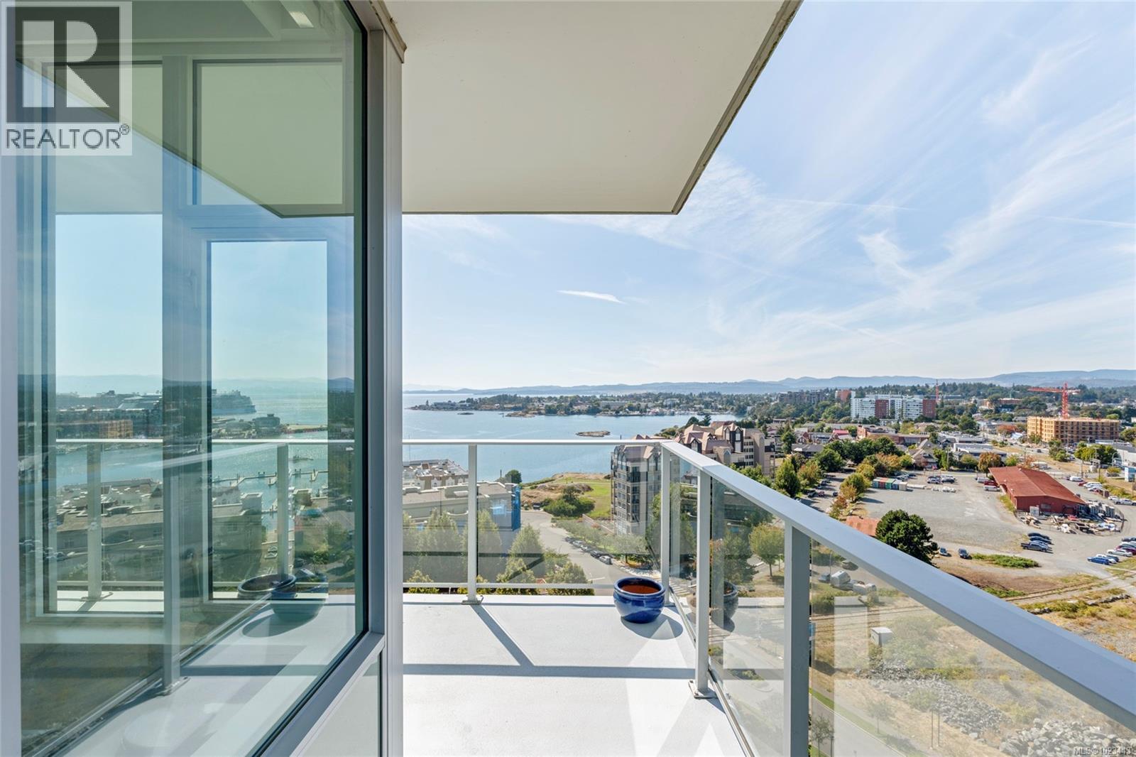 1203 60 Saghalie Road, Victoria