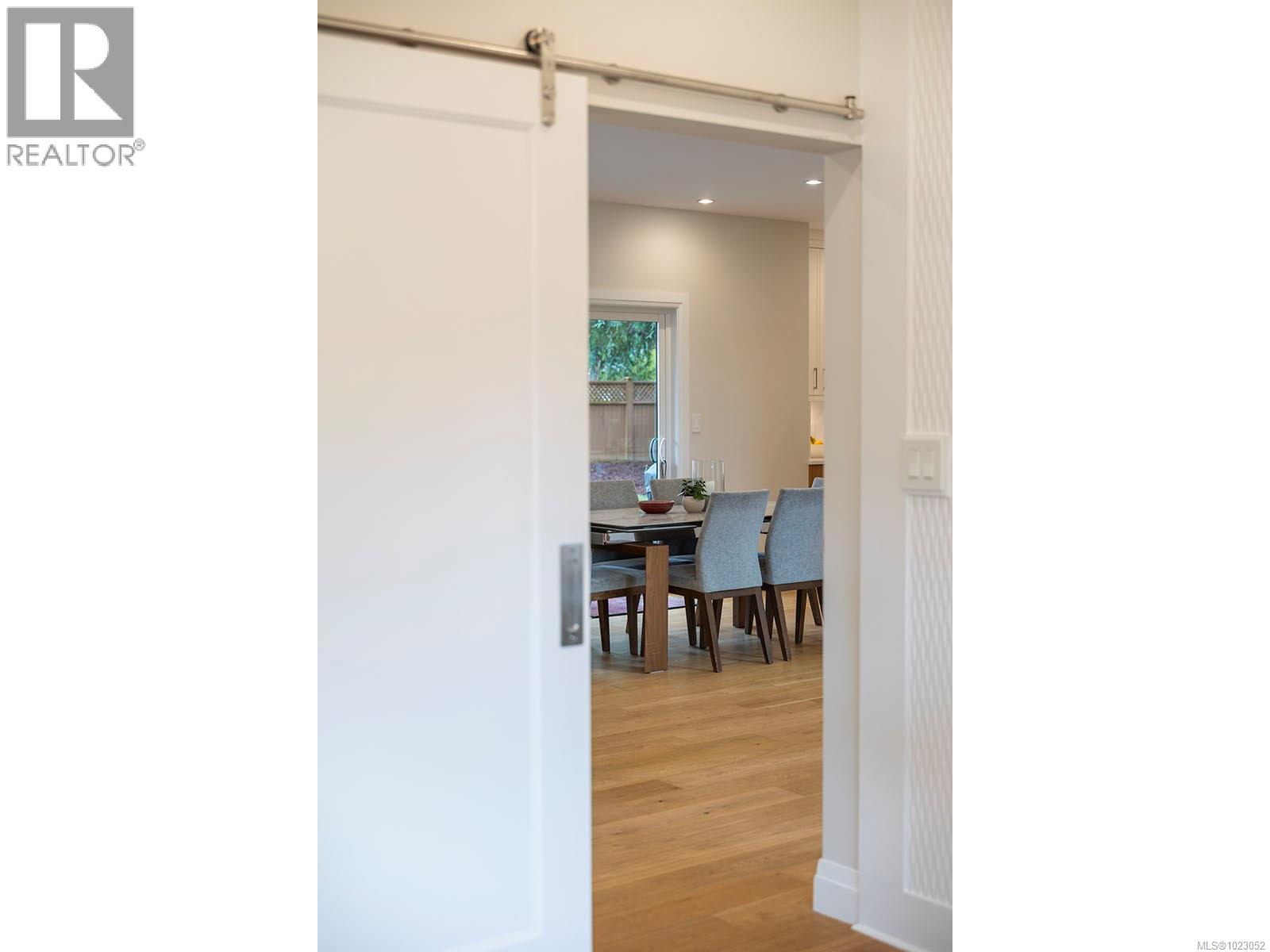  2580 Sherwood Lane, Saanich