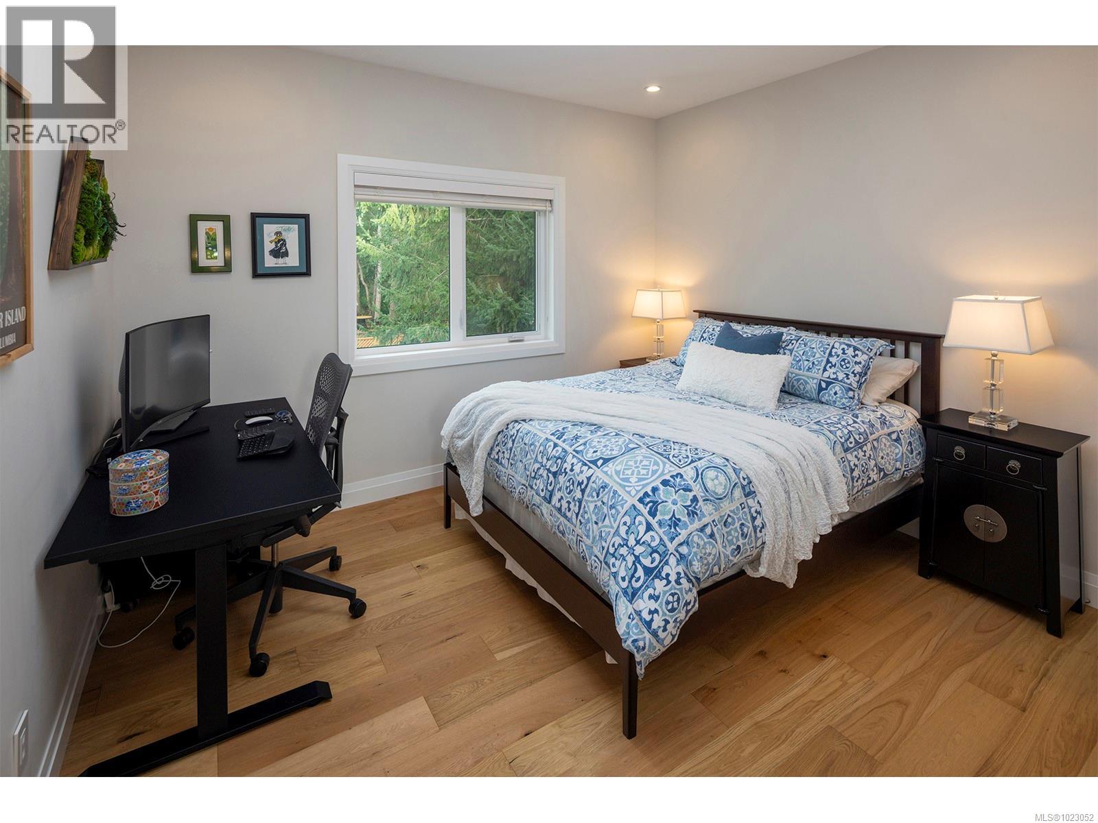  2580 Sherwood Lane, Saanich