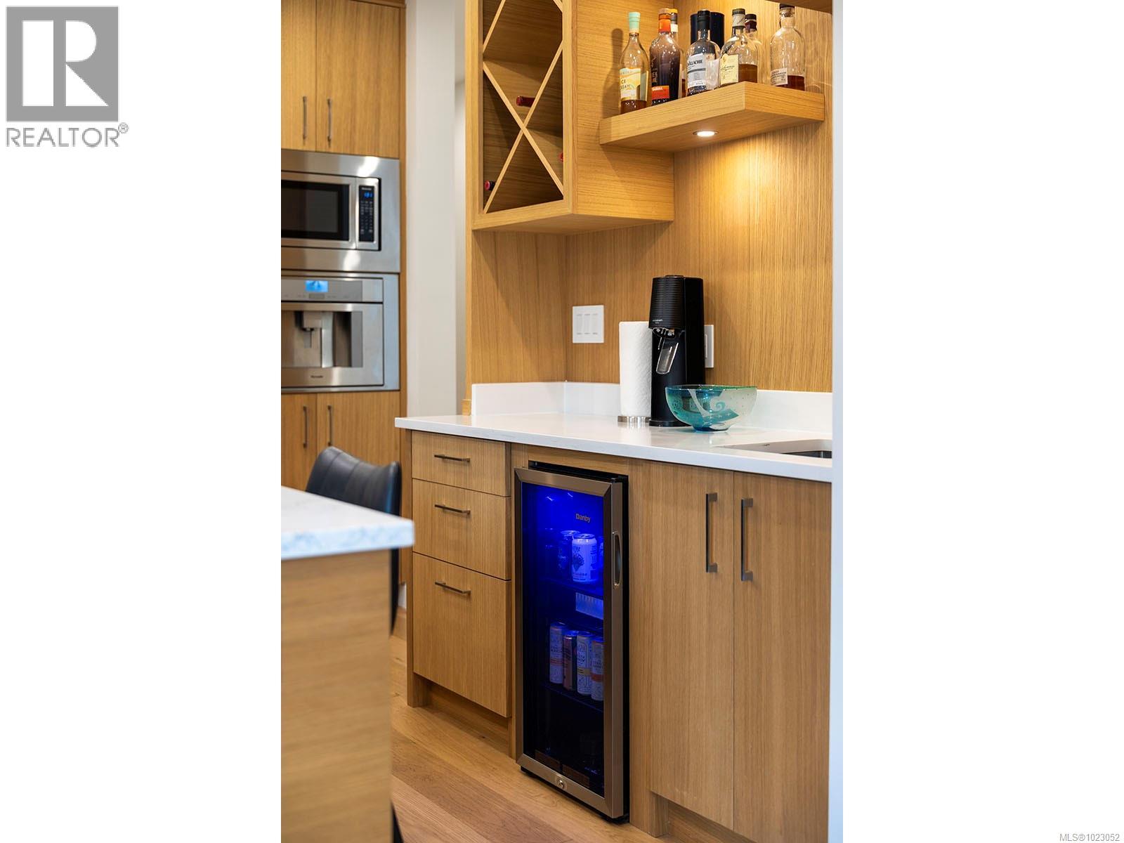  2580 Sherwood Lane, Saanich