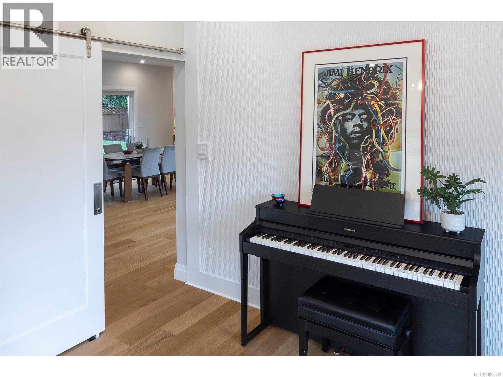  2580 Sherwood Lane, Saanich