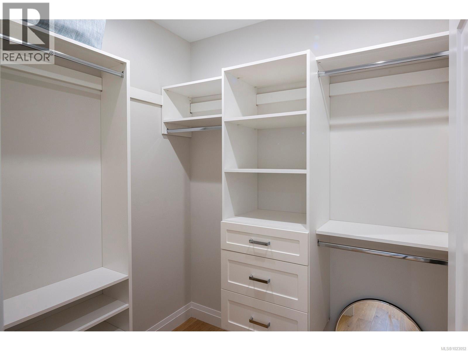  2580 Sherwood Lane, Saanich