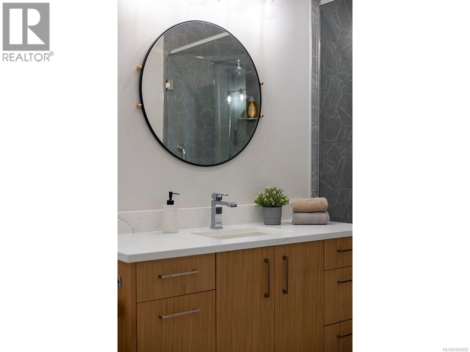  2580 Sherwood Lane, Saanich