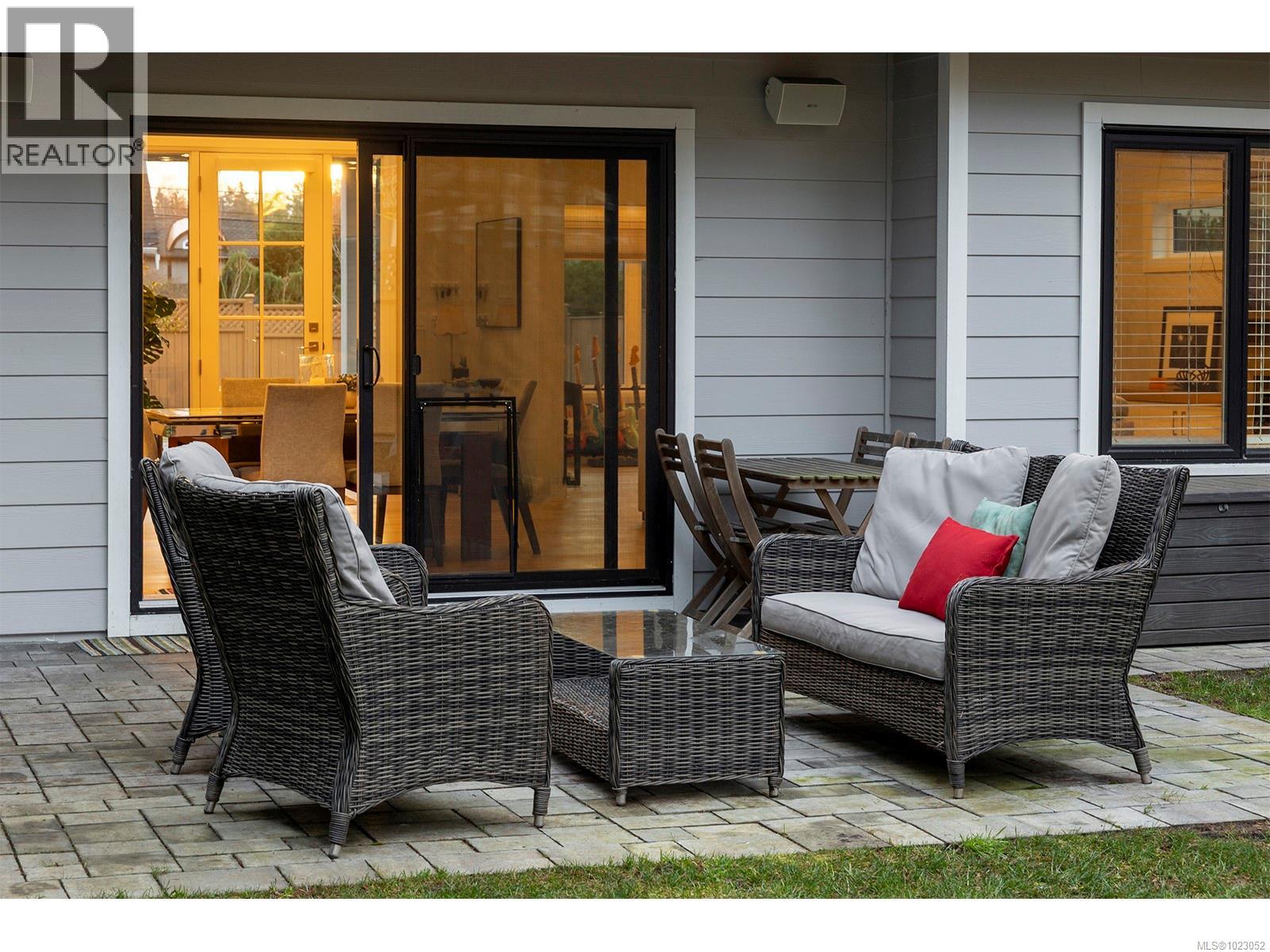  2580 Sherwood Lane, Saanich