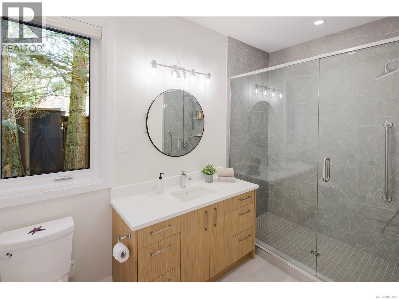  2580 Sherwood Lane, Saanich