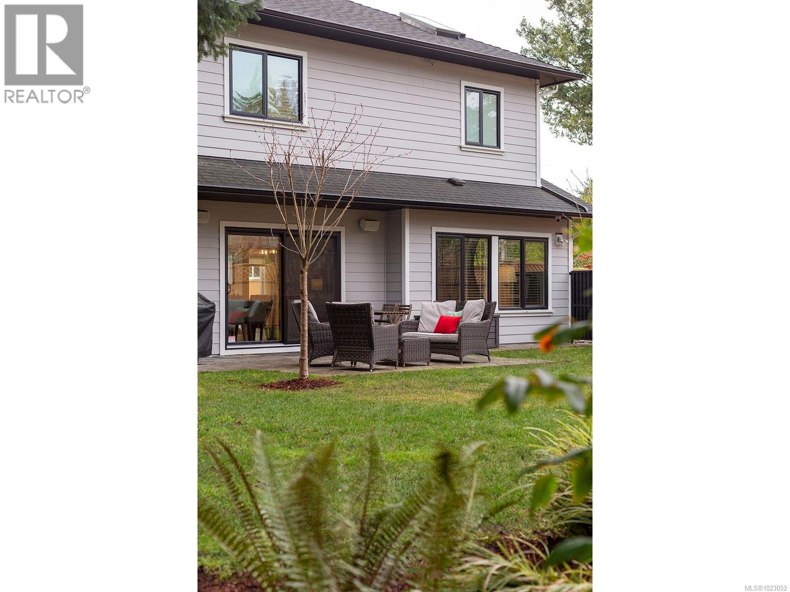  2580 Sherwood Lane, Saanich