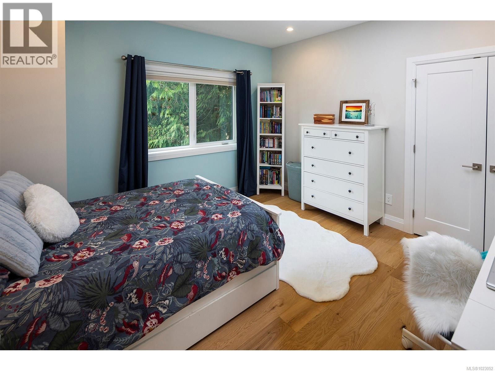  2580 Sherwood Lane, Saanich