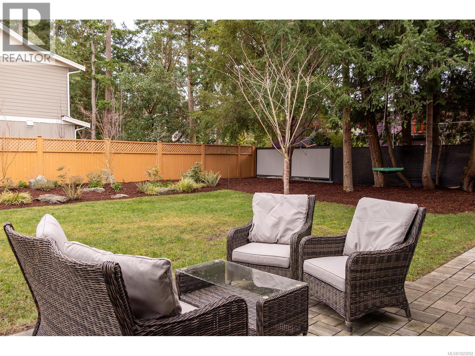  2580 Sherwood Lane, Saanich