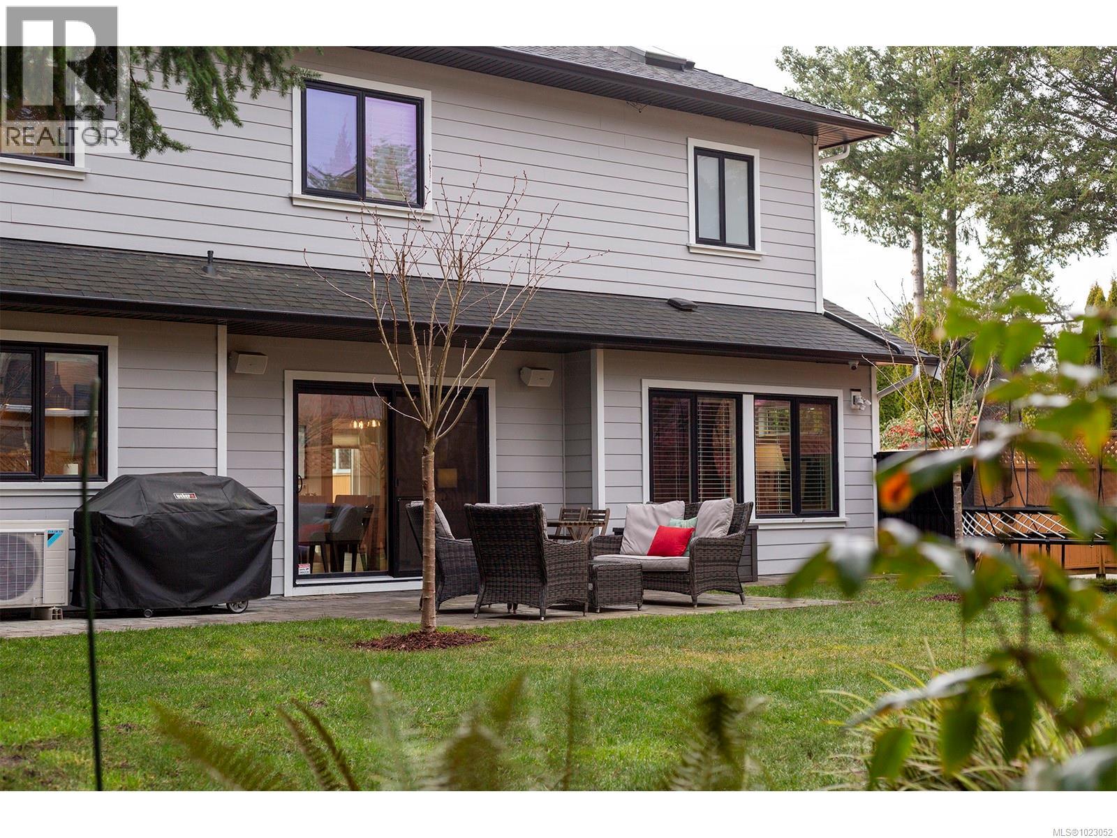  2580 Sherwood Lane, Saanich