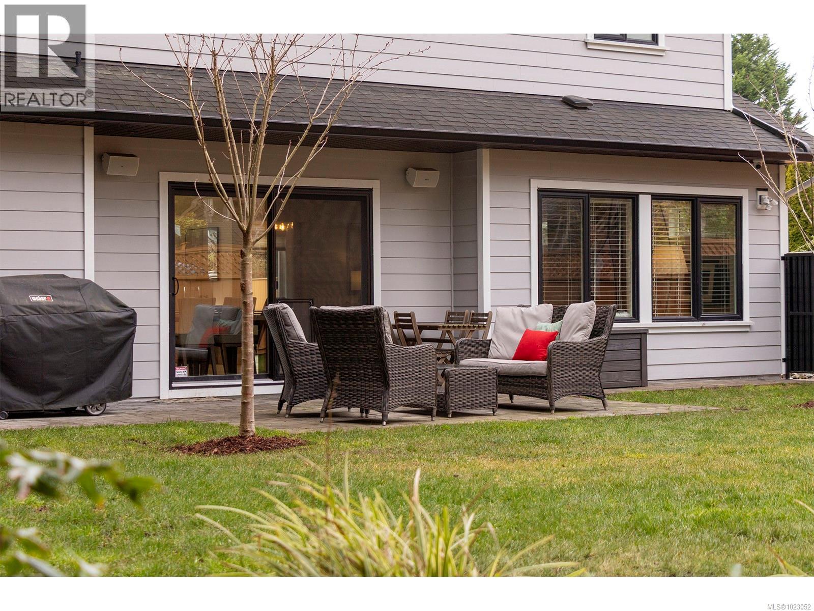  2580 Sherwood Lane, Saanich