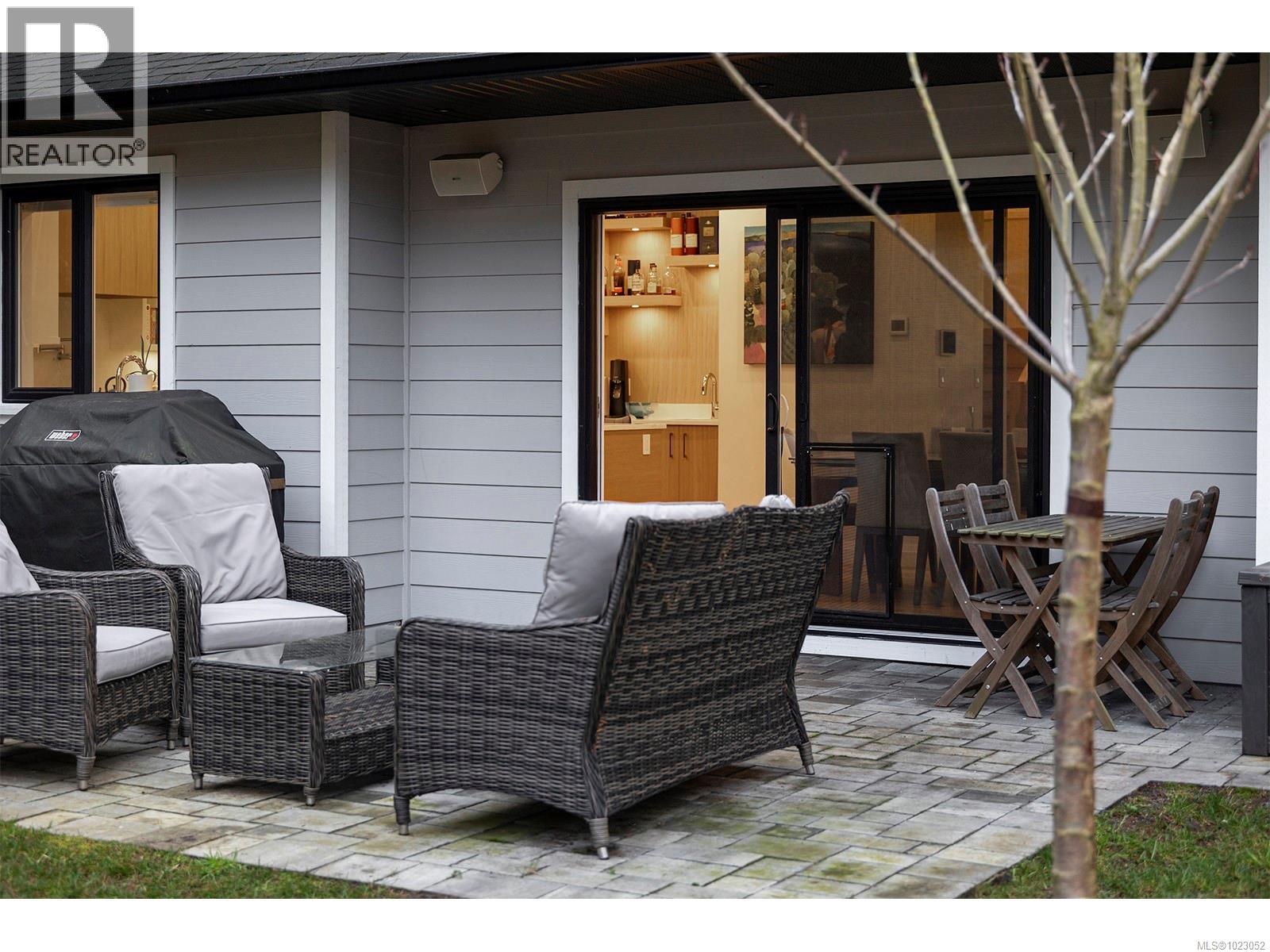  2580 Sherwood Lane, Saanich