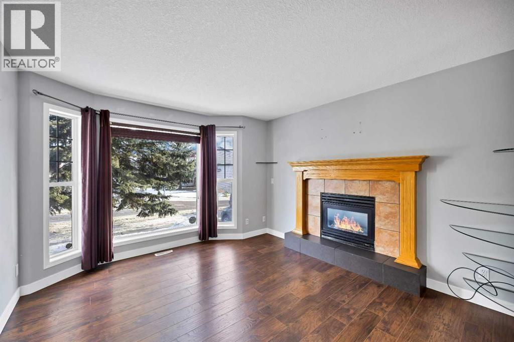 Single Family House for Sale in  Taravista Street NE Taradale Calgary 