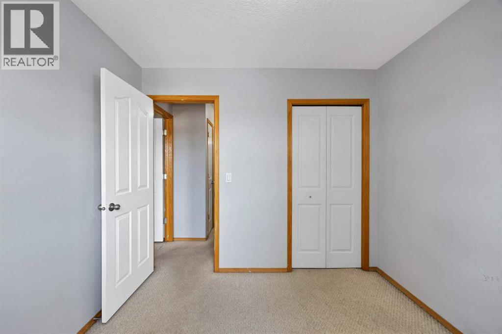 Single Family House for Sale in  Taravista Street NE Taradale Calgary 