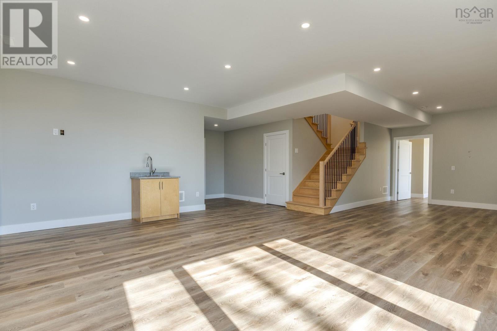 Property 30 of 44 of 61 Highland Drive