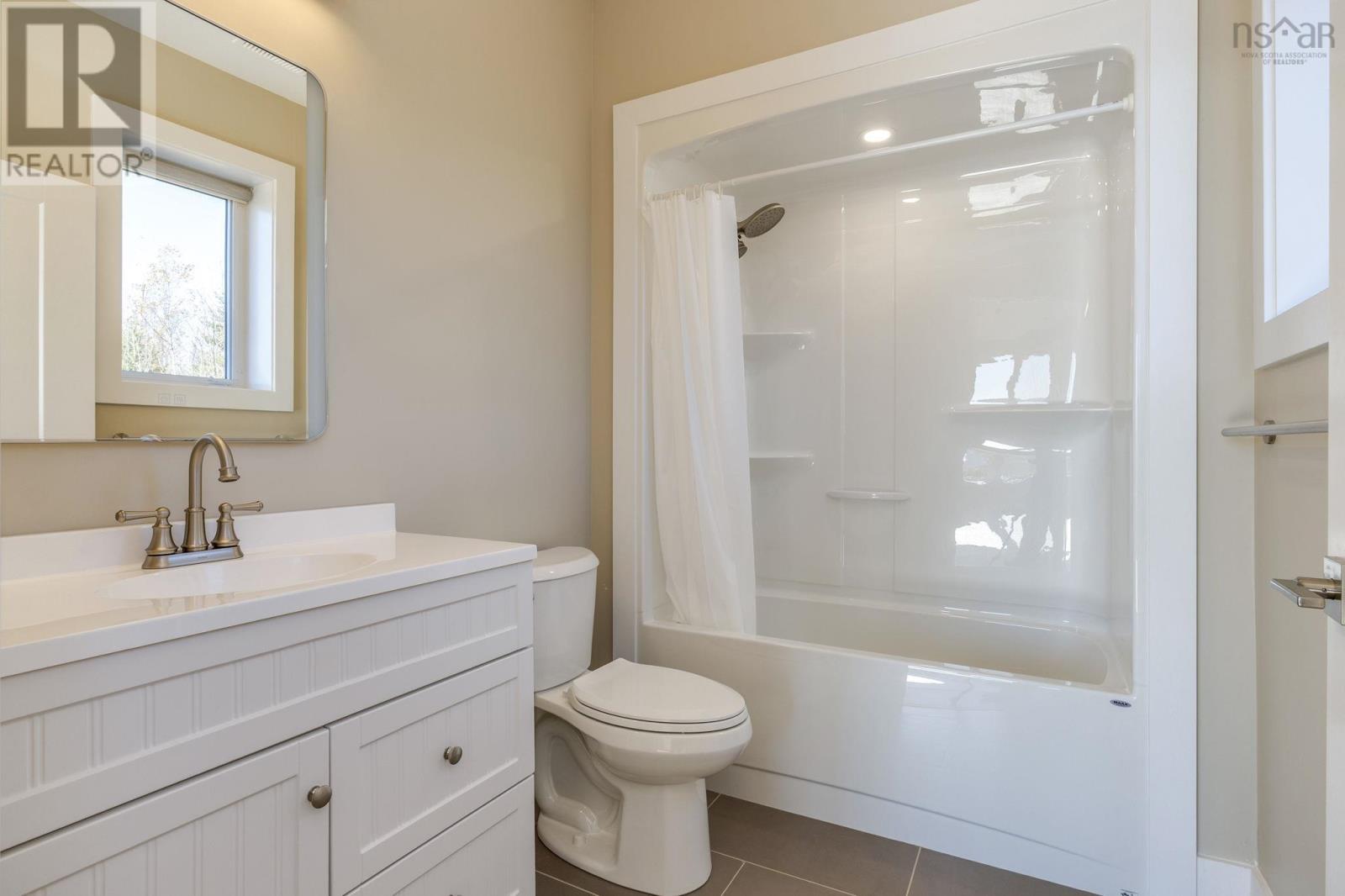 Property 36 of 44 of 61 Highland Drive