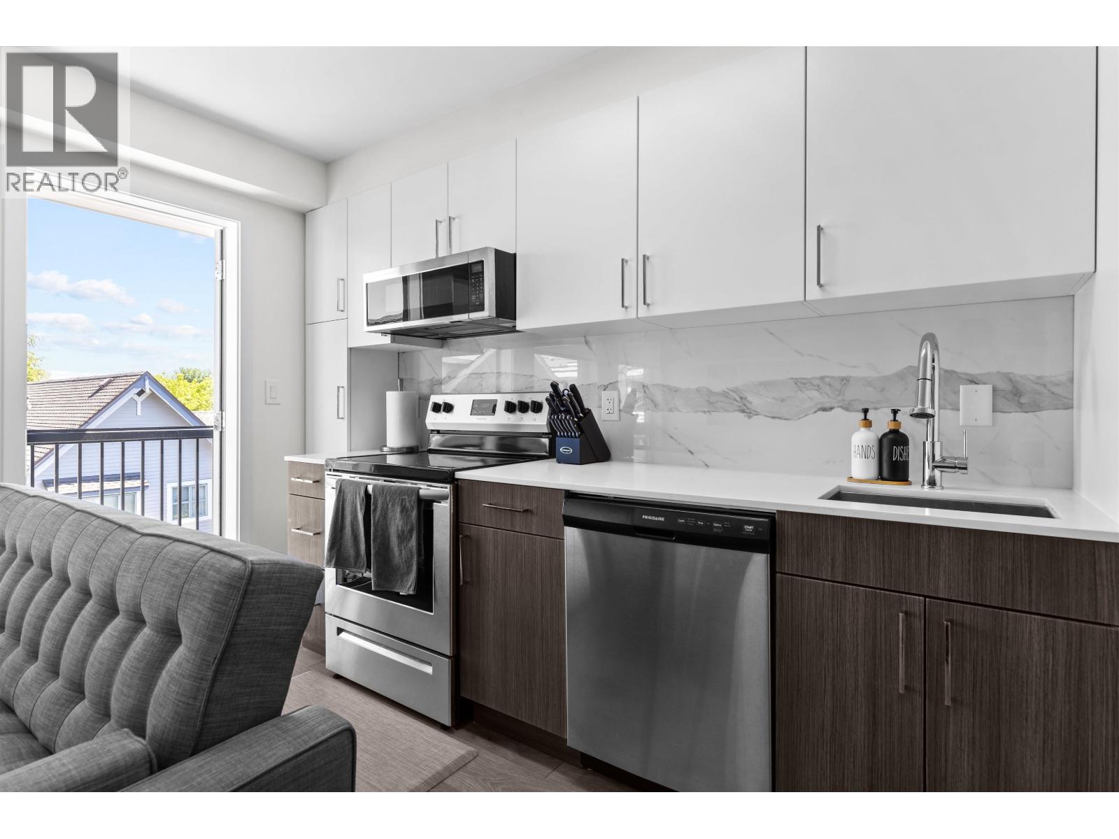 House in Vancouver - Image 10