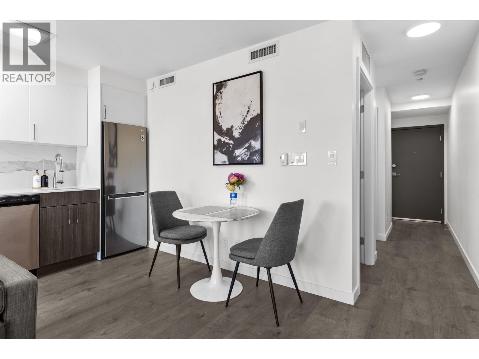 House in Vancouver - Image 11