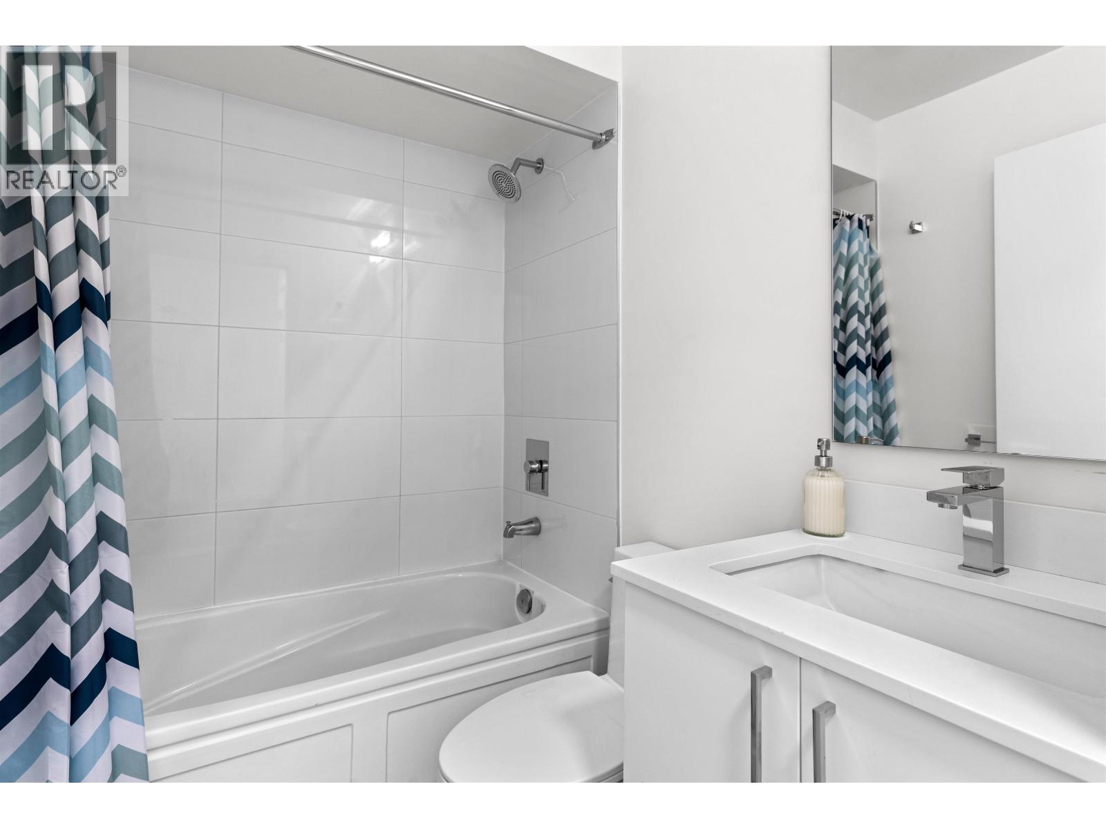 House in Vancouver - Image 15