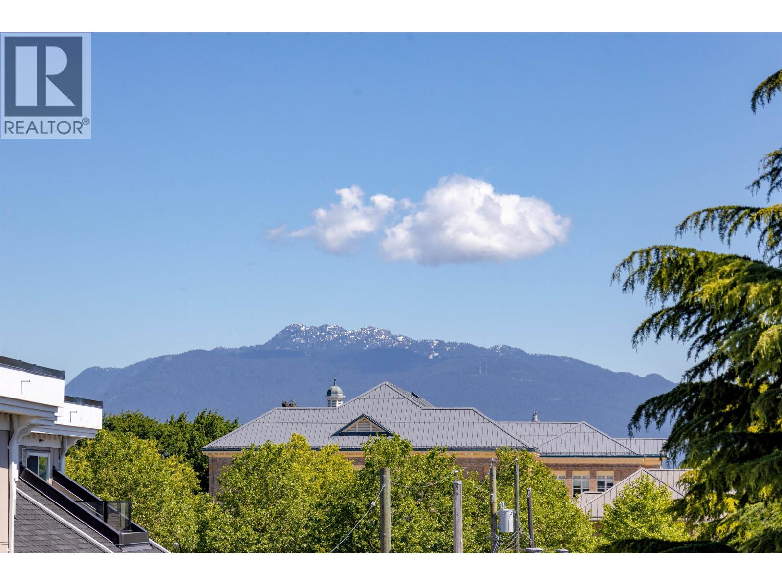 House in Vancouver - Image 17