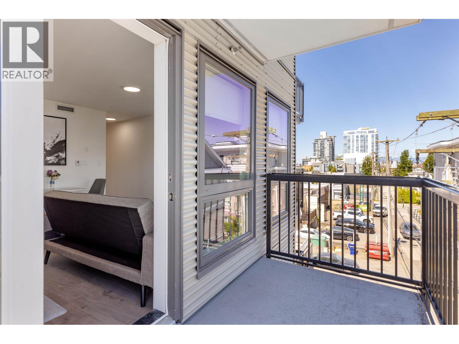 House in Vancouver - Image 18