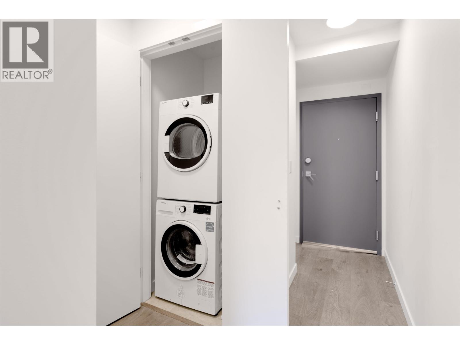 House in Vancouver - Image 20