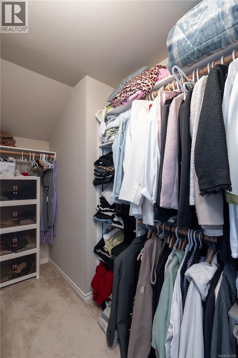 21 3947 Cedar Hill Cross Road, Saanich