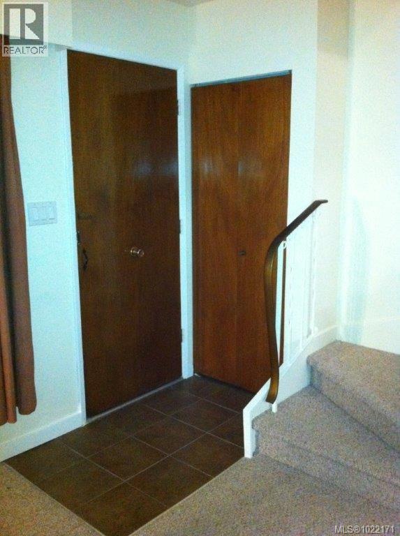 A & B 1725 Feltham Road, Saanich