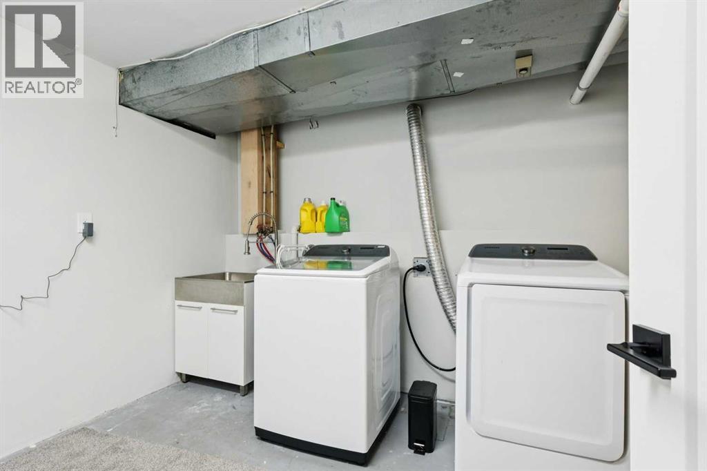 Single Family House Bi-level for Sale in  Hawkmount Green NW Hawkwood Calgary 