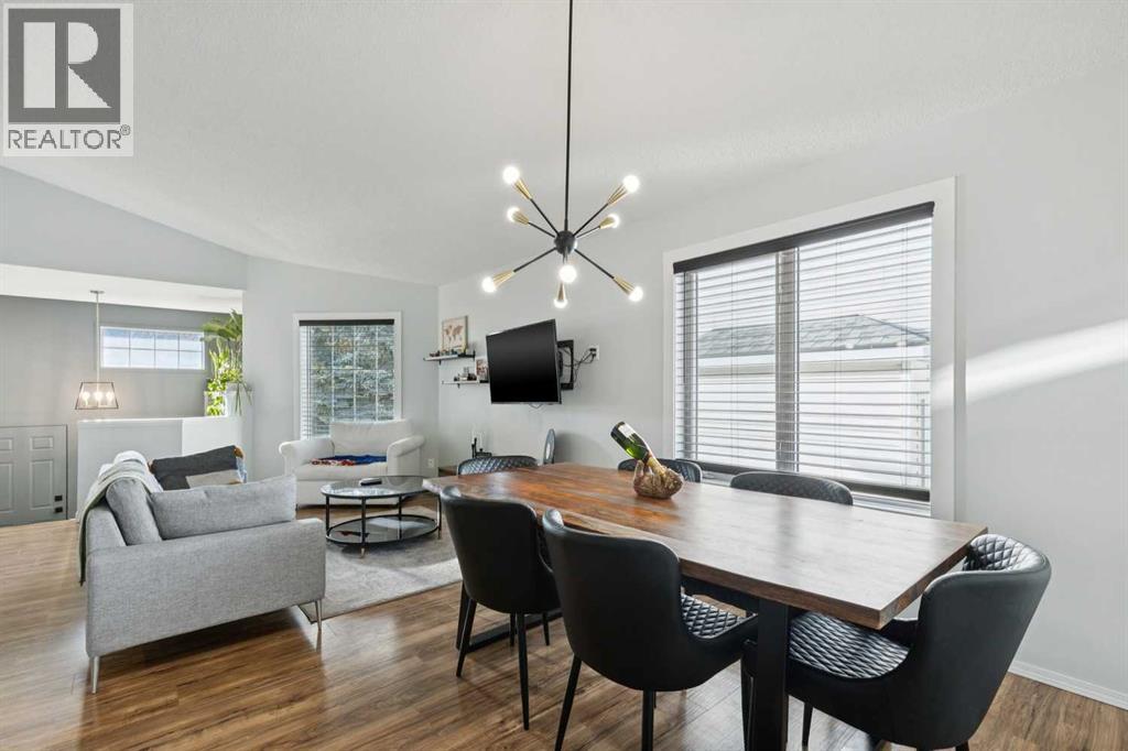 Single Family House Bi-level for Sale in  Hawkmount Green NW Hawkwood Calgary 