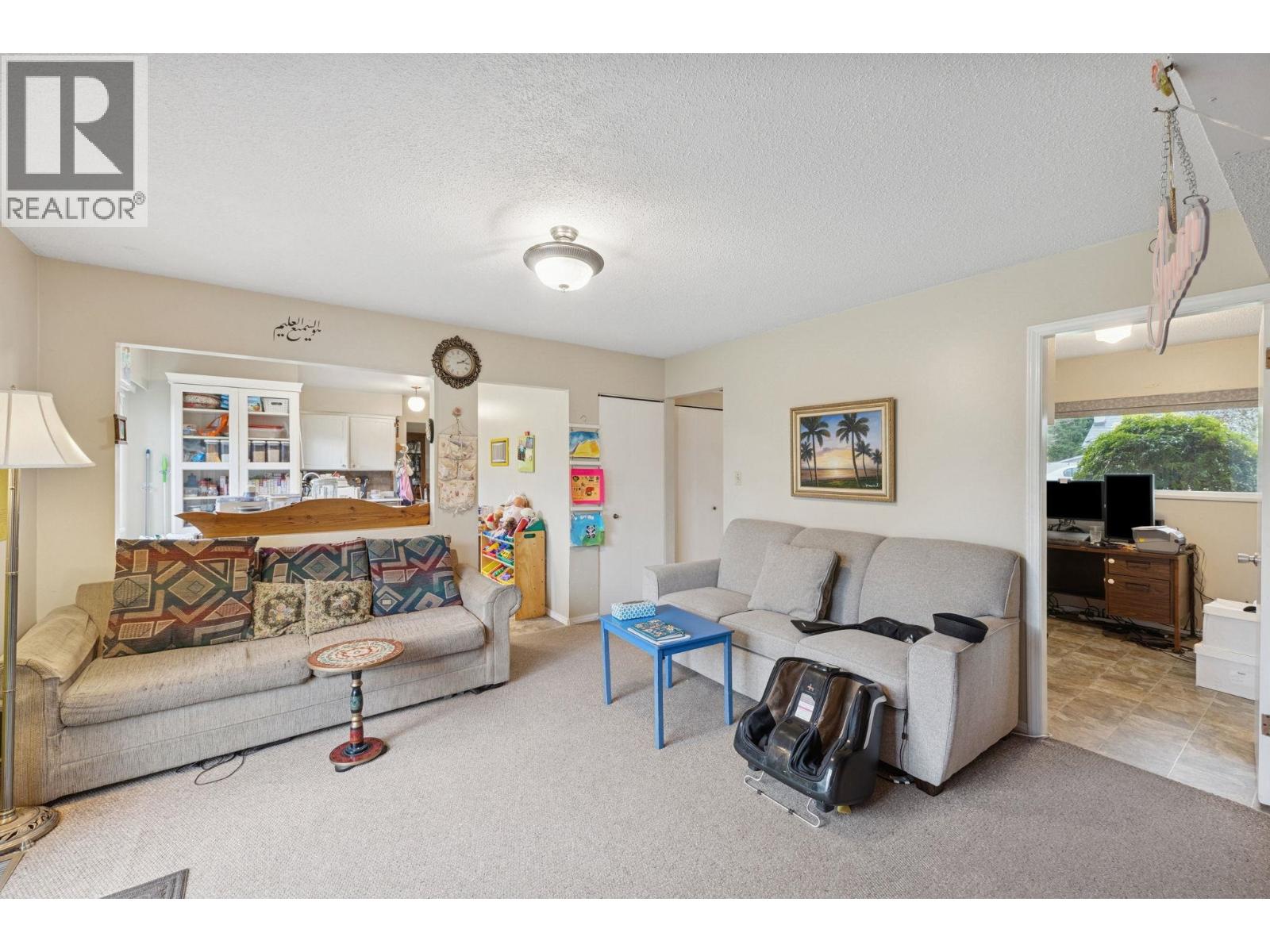 5045 10A Avenue, Delta