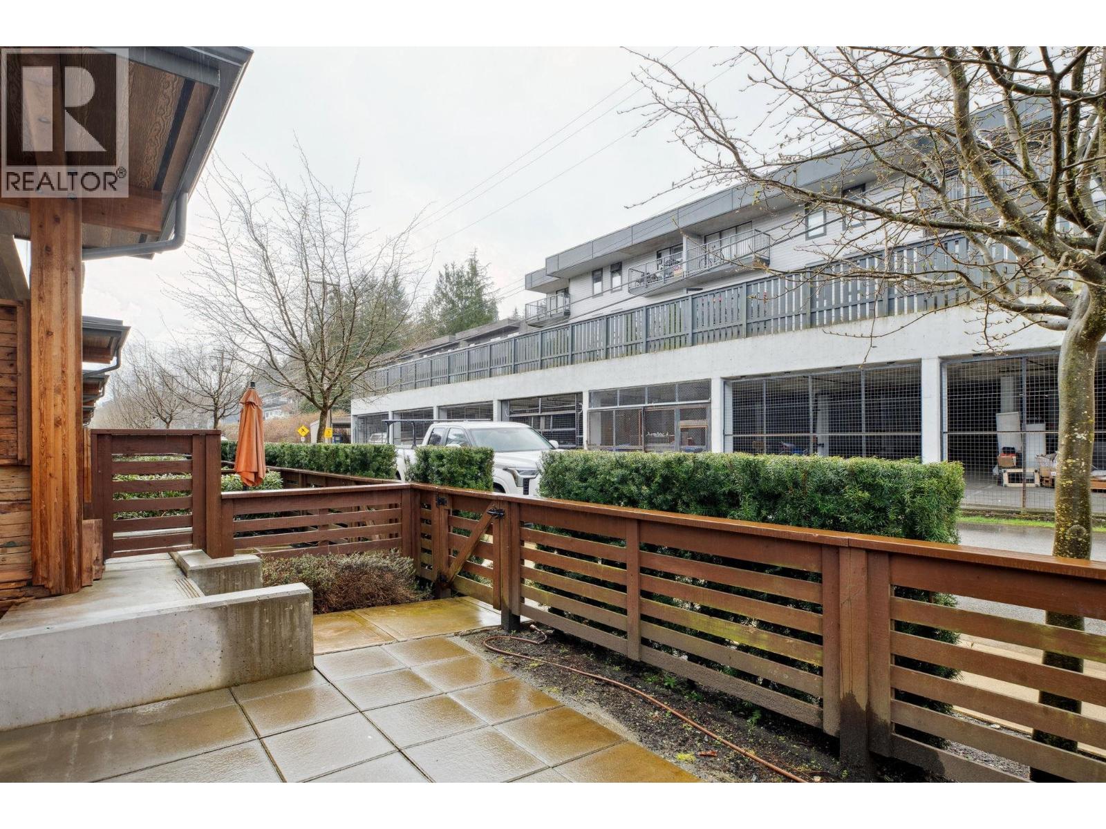 601 3021 ST GEORGE STREET, Port Moody