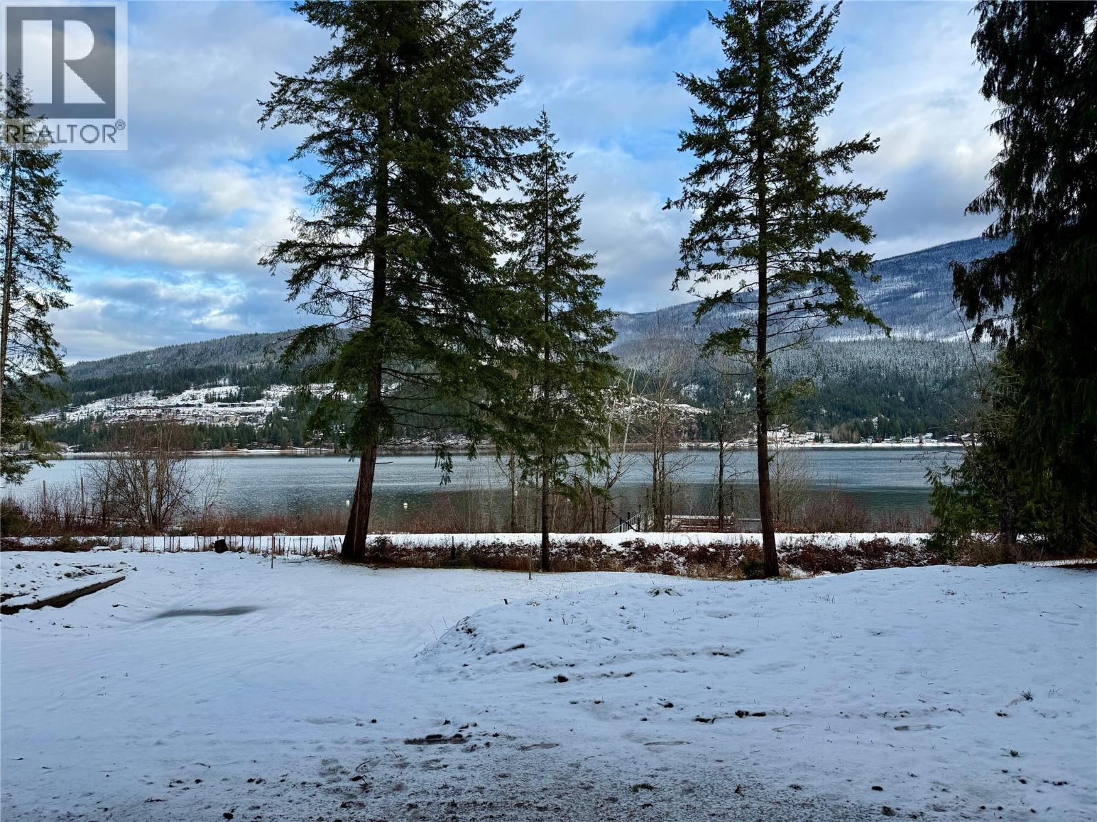  9884 Mara West Road, Sicamous